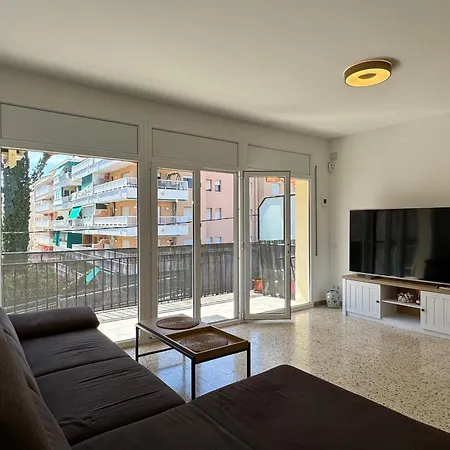 1 Min From Segur De Apartment Calafell