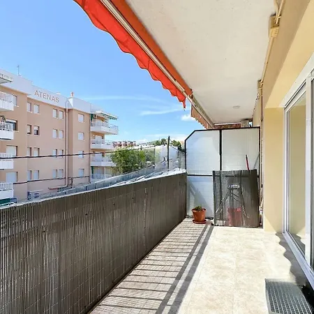 1 Min From Segur De Apartment